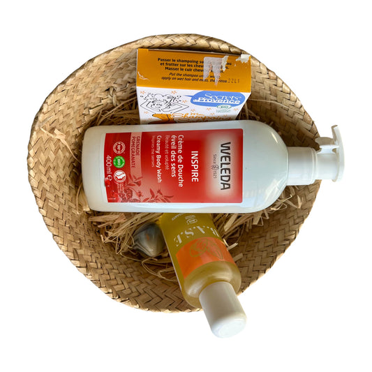 Coffret REBECCA - Crème de douche WELEDA, Huile corps B.A.S.E 100 ml, Shampoing solide & Agate Botswana