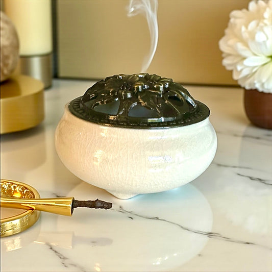 Brûleur d’encens pour résine et cônes couleur crème | Douceur, équilibre & élégance naturelle