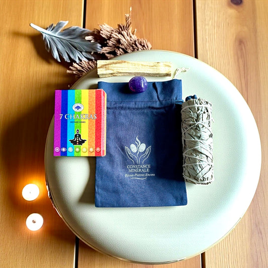 Kit Alignement chakras 1 pierre roulée Améthiste - 1 bâton de Palo Santo- 1 bâton de sauge blanche - 10 encens en cônes 7 chakras